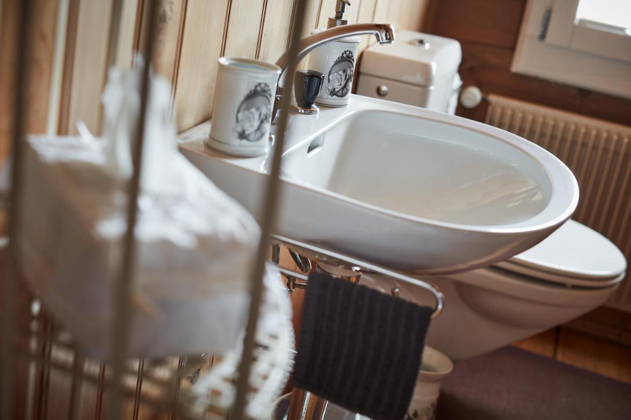 Nostalgie Bed & Breakfast Chraemerhus Curaglia 外观 照片